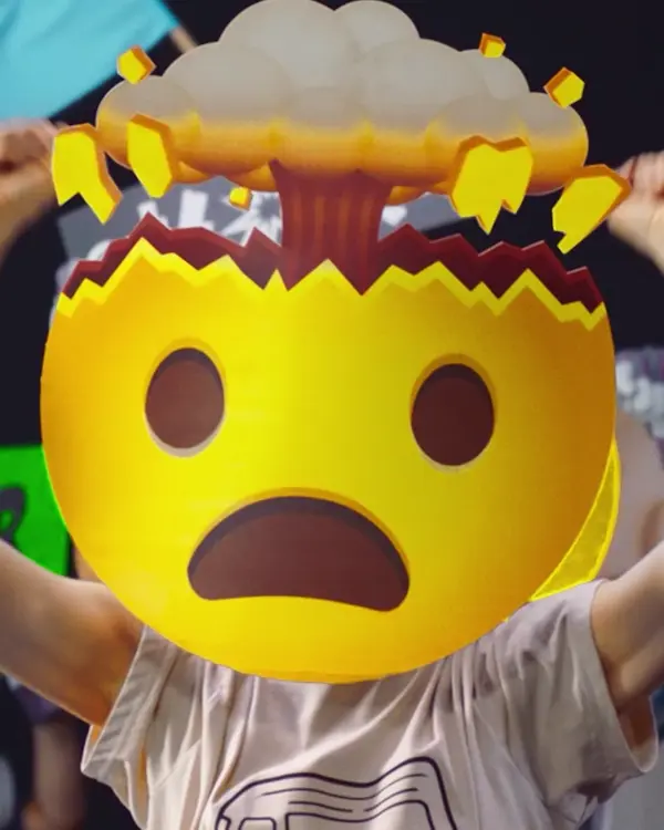 02_30YearSprinter_Icon_Social_Demo_EN_4x5_h264-ezgif.com-video-to-webp-converter